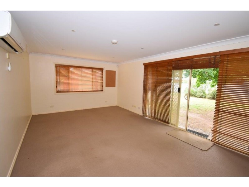 10 Warne Street, Wellington NSW 2820