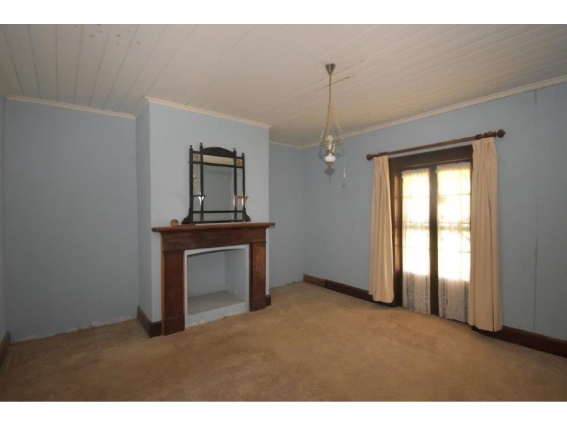 54 Kinghorn Street, Neurea NSW 2820