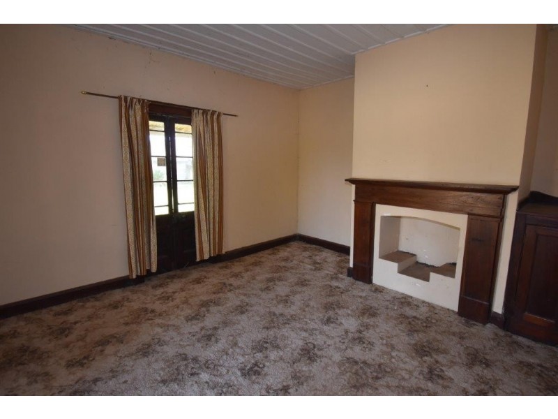 54 Kinghorn Street, Neurea NSW 2820