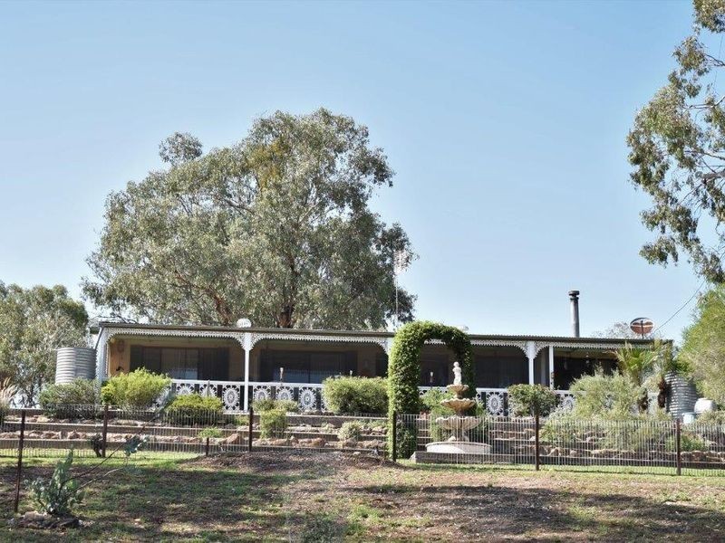 242 Fashions Mount Road, Mumbil NSW 2820