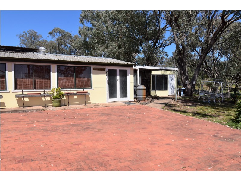 242 Fashions Mount Road, Mumbil NSW 2820