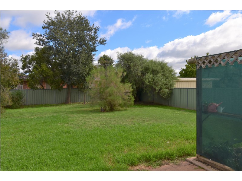 1 Casuarina Close, Montefiores NSW 2820