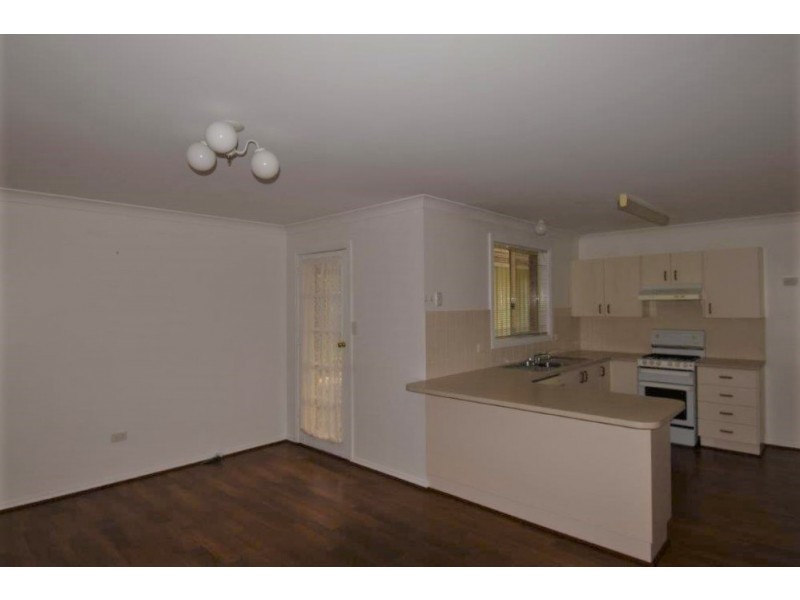 1 Casuarina Close, Montefiores NSW 2820