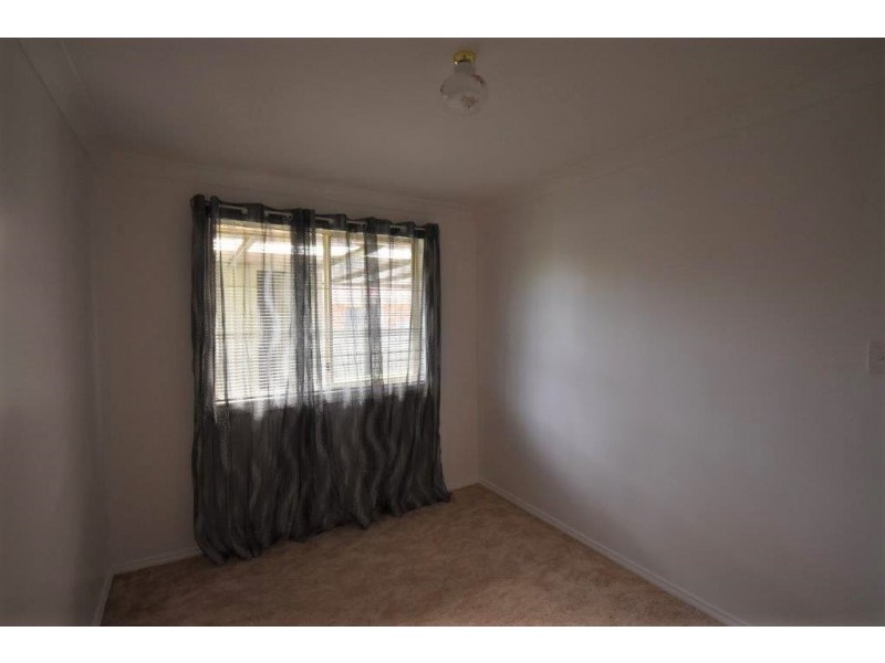 1 Casuarina Close, Montefiores NSW 2820