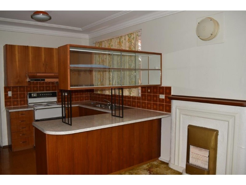 83 Percy Street, Wellington NSW 2820
