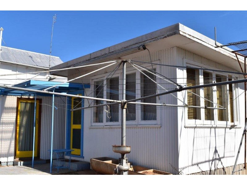 83 Percy Street, Wellington NSW 2820