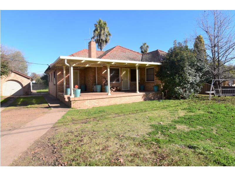 79 Gobolion Street, Wellington NSW 2820