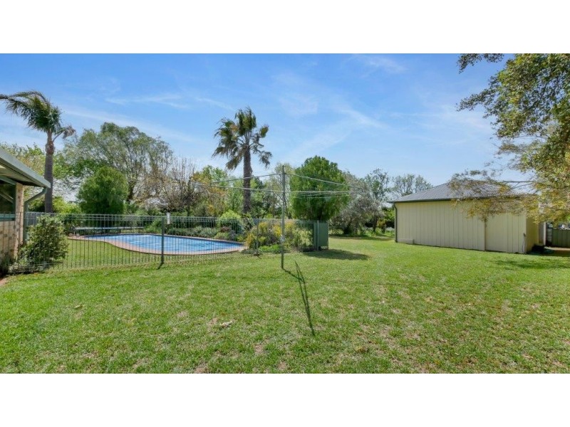 10 Queen Street, Wellington NSW 2820