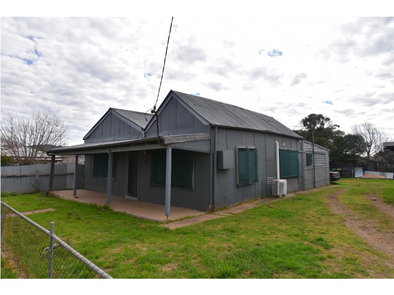 90 Zouch Street, Wellington NSW 2820