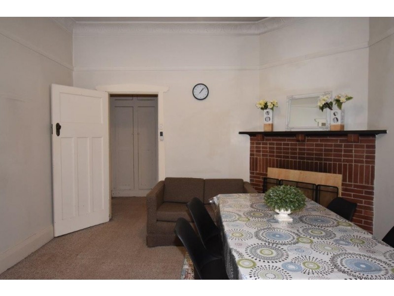 6 Warne Street, Wellington NSW 2820