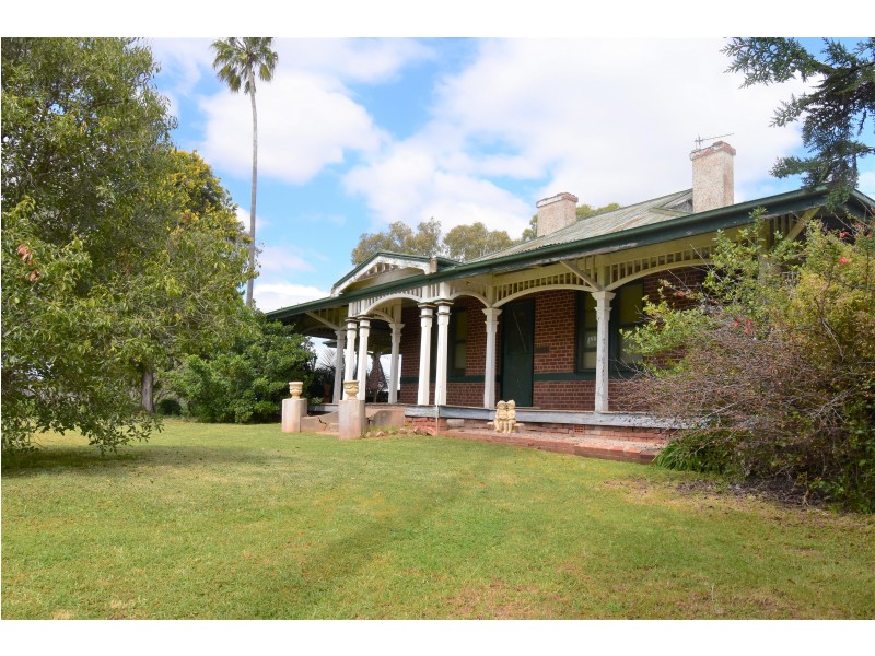 8657 Burrendong Way Apsley via, Wellington NSW 2820