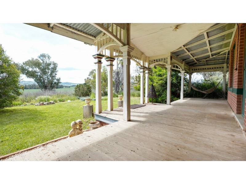8657 Burrendong Way Apsley via, Wellington NSW 2820