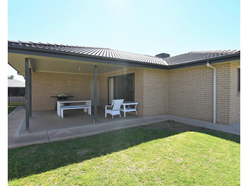 10 King Street, Wellington NSW 2820