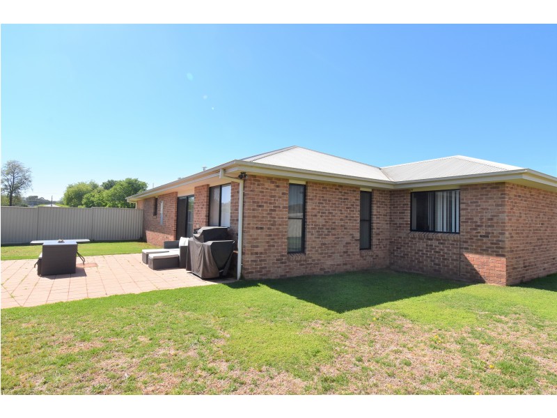 14 King Street, Wellington NSW 2820