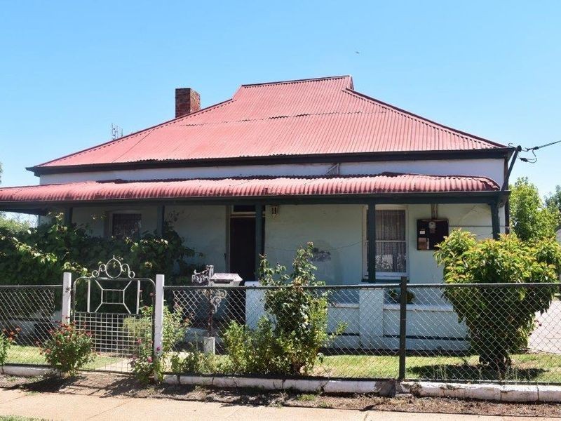 111 Simpson Street, Wellington NSW 2820