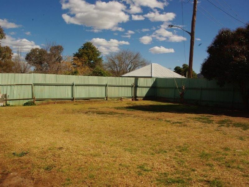 111 Simpson Street, Wellington NSW 2820