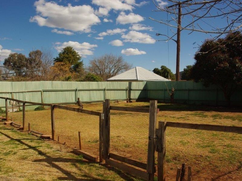 111 Simpson Street, Wellington NSW 2820