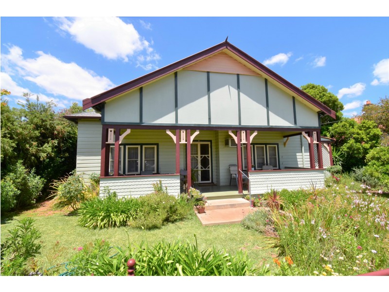 9 Bank Street, Wellington NSW 2820