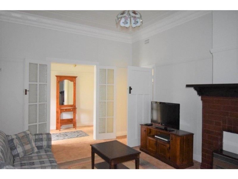 9 Bank Street, Wellington NSW 2820