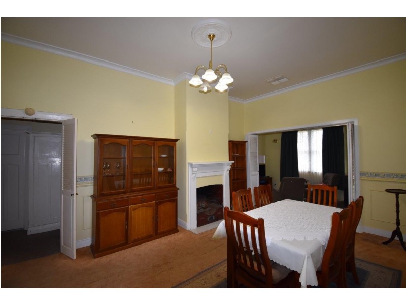 9 Bank Street, Wellington NSW 2820