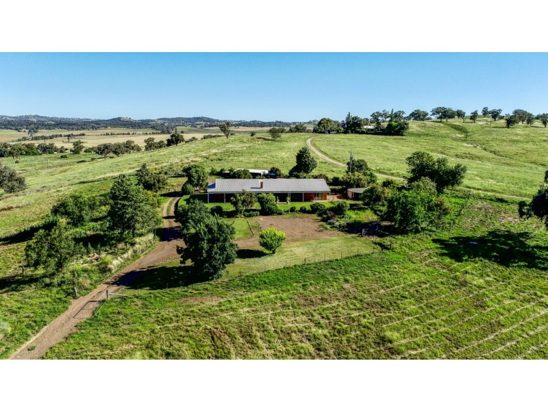 8751 Burrendong Way Apsley via, Wellington NSW 2820