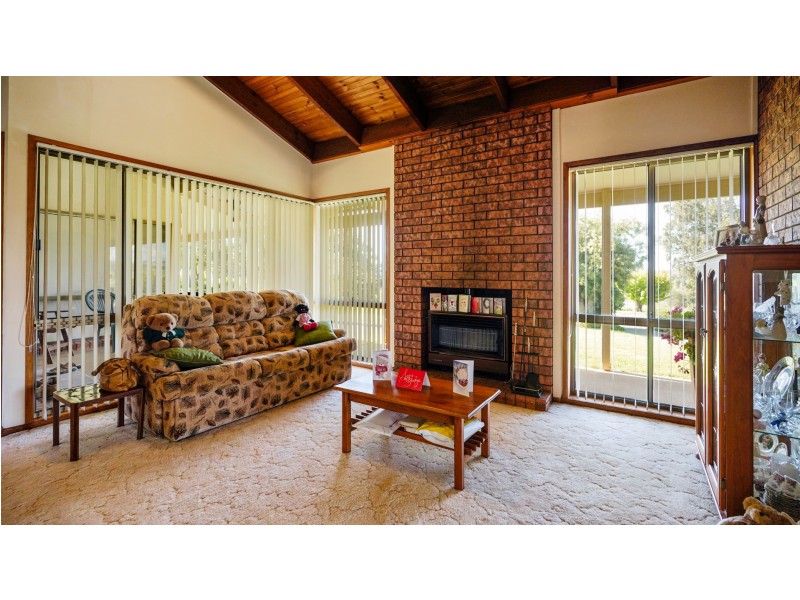 8751 Burrendong Way Apsley via, Wellington NSW 2820