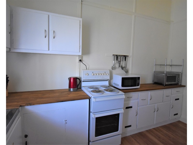 11 Lachlan Street Yeoval via, Wellington NSW 2820