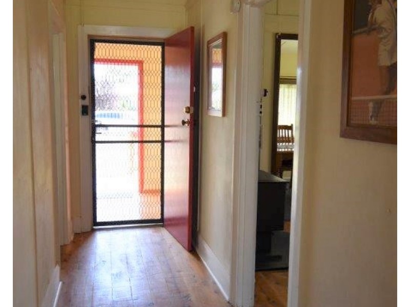 11 Lachlan Street Yeoval via, Wellington NSW 2820