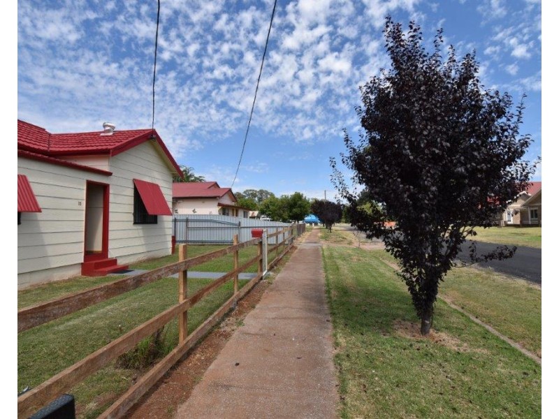 11 Lachlan Street Yeoval via, Wellington NSW 2820