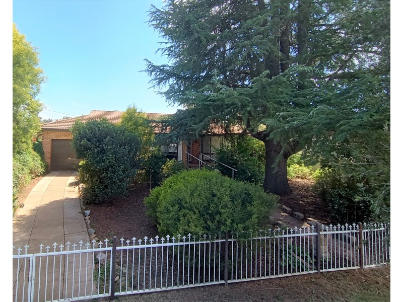 8 Montefiores Street, Wellington NSW 2820