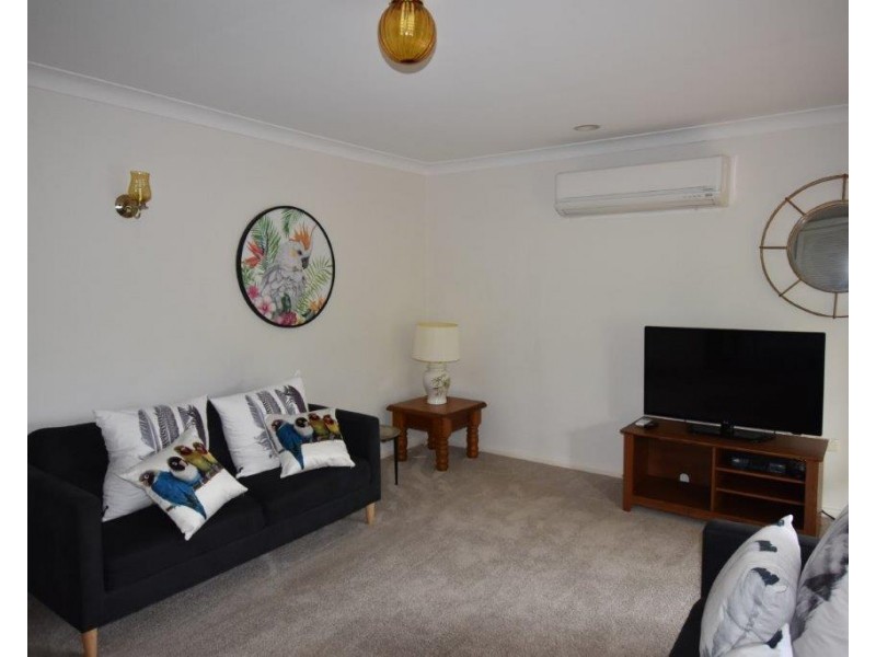 8 Montefiores Street, Wellington NSW 2820