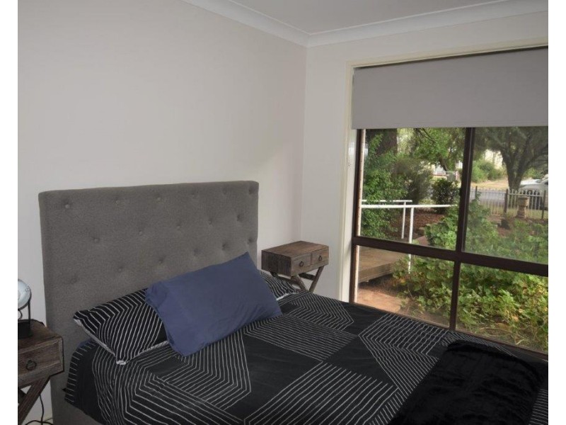 8 Montefiores Street, Wellington NSW 2820