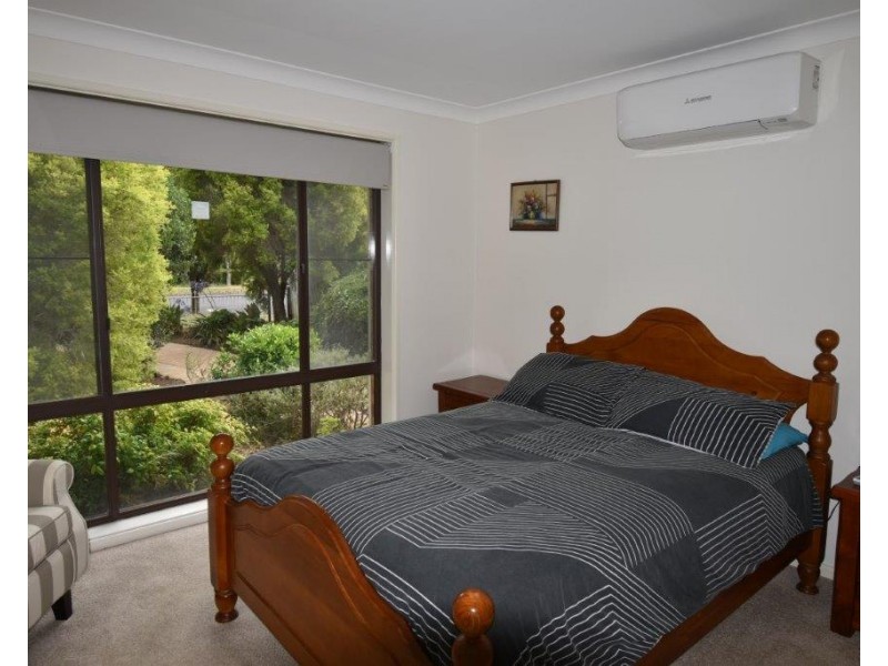 8 Montefiores Street, Wellington NSW 2820