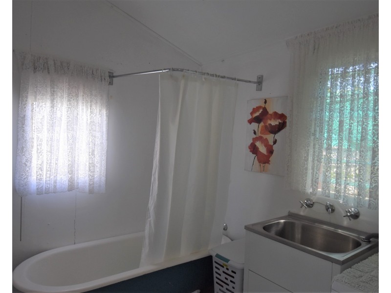 2 Kingsford Avenue, Wellington NSW 2820