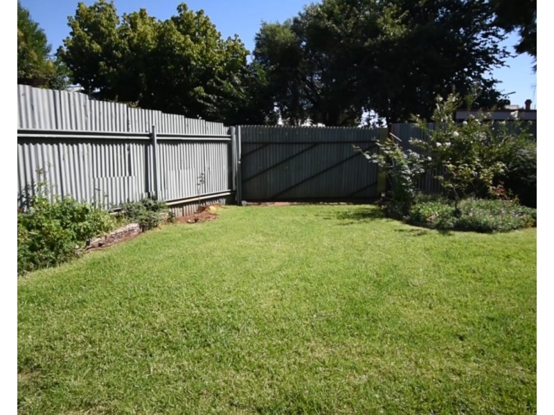 2 Kingsford Avenue, Wellington NSW 2820