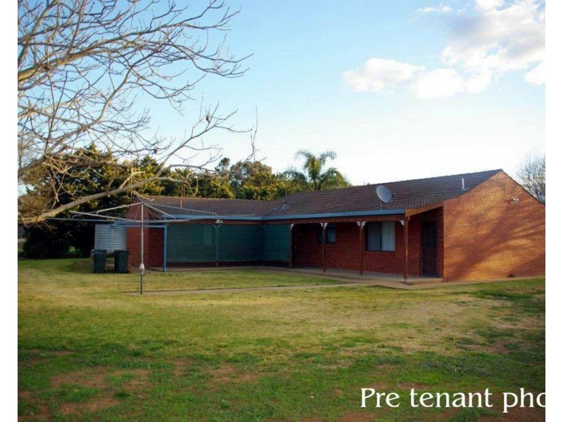 126 Simpson Street, Wellington NSW 2820
