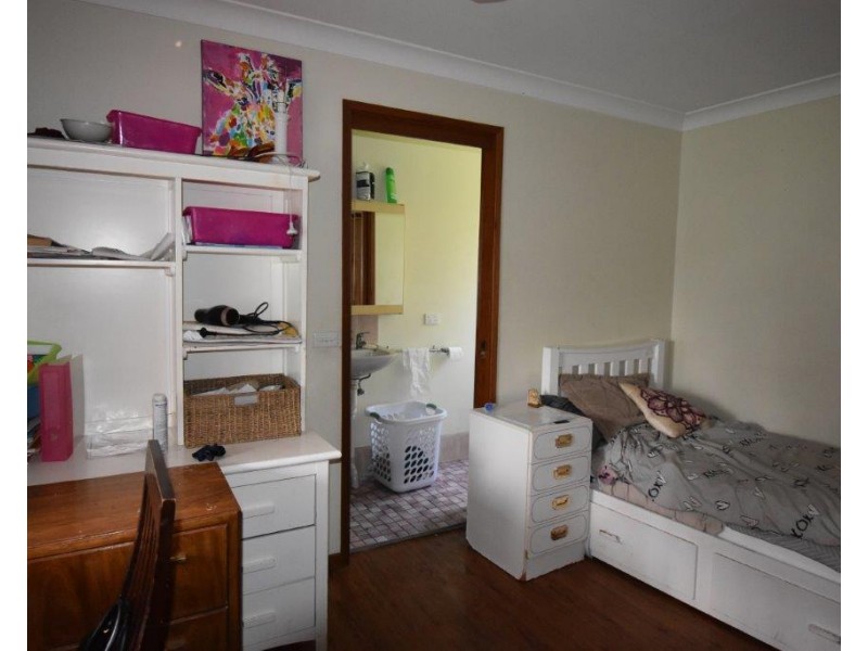 126 Simpson Street, Wellington NSW 2820