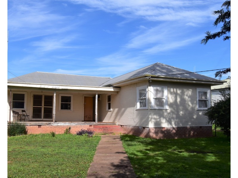 117 GISBORNE STREET, Wellington NSW 2820