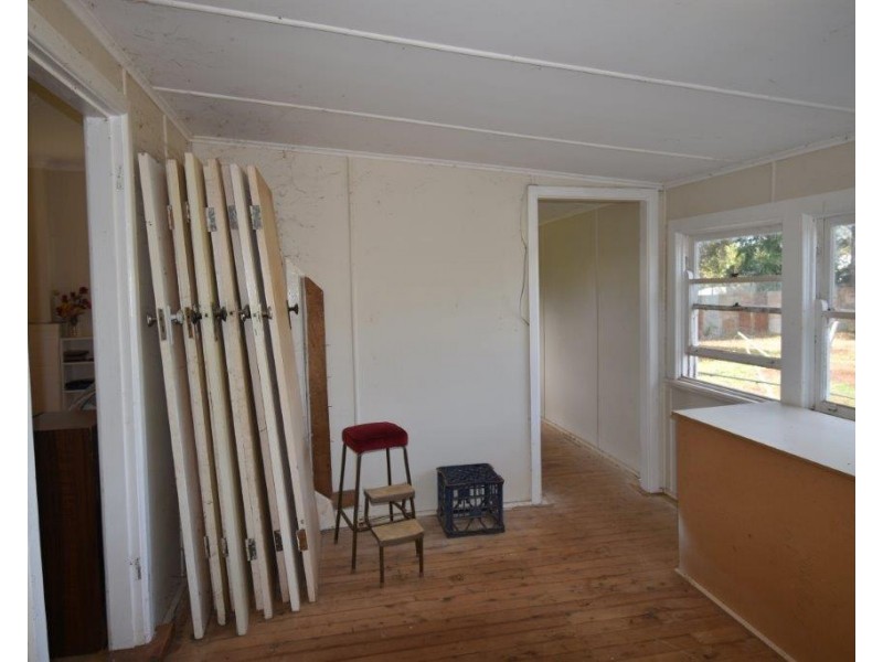 117 GISBORNE STREET, Wellington NSW 2820