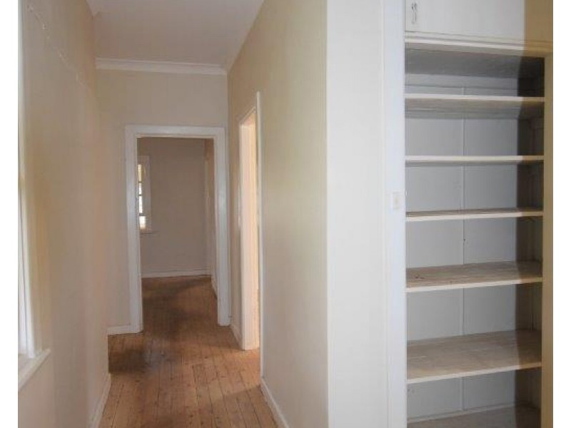 117 GISBORNE STREET, Wellington NSW 2820