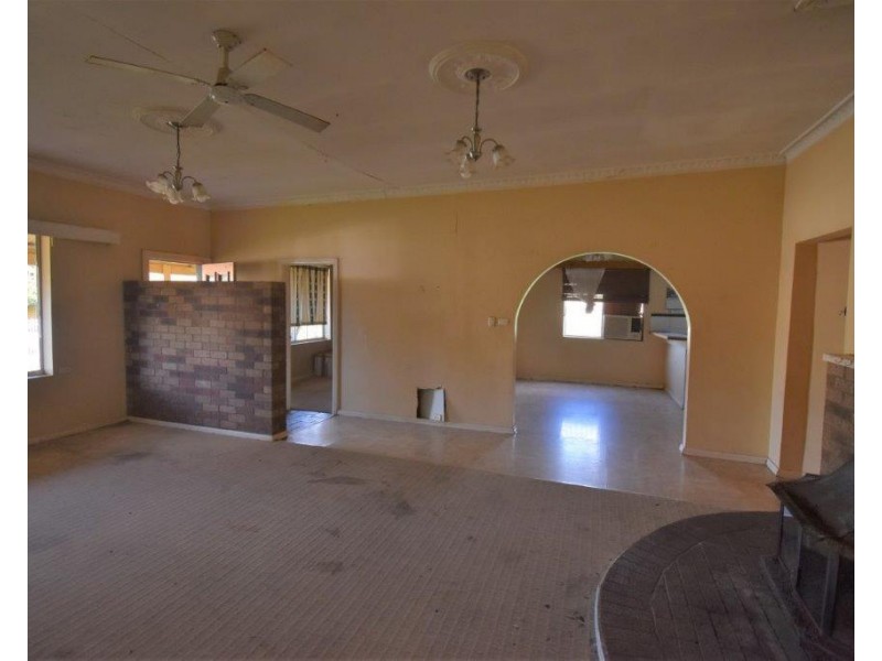 6 Simpson Lane, Wellington NSW 2820