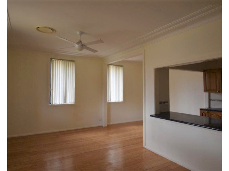 11 Glasson Street, Wellington NSW 2820