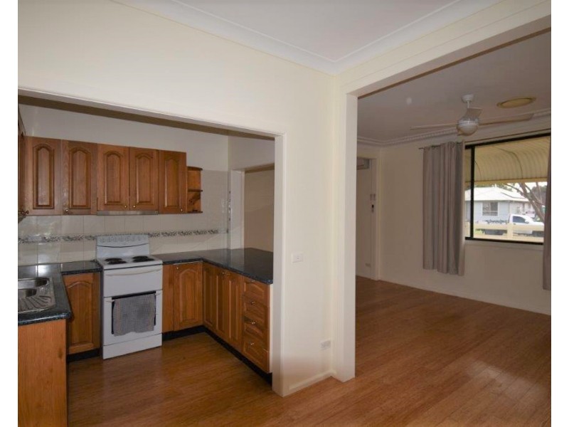 11 Glasson Street, Wellington NSW 2820