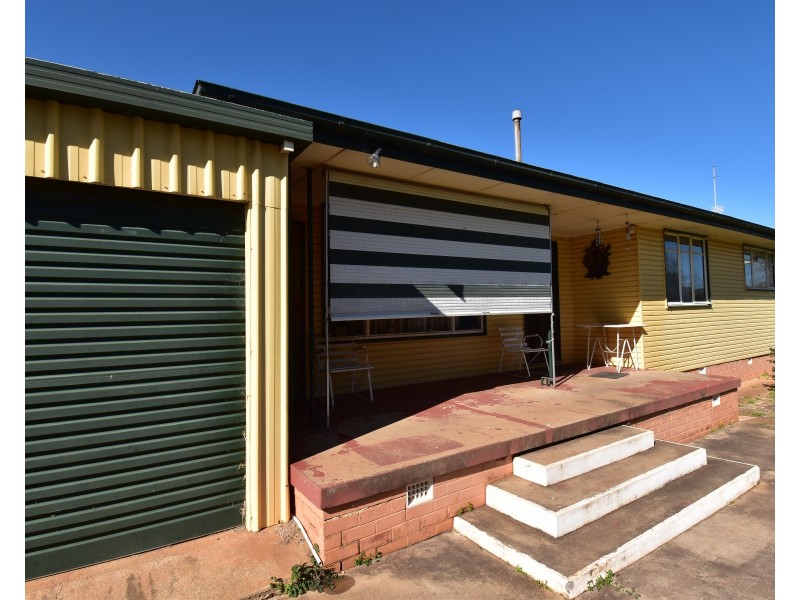 5 Dibbs Street, Wellington NSW 2820