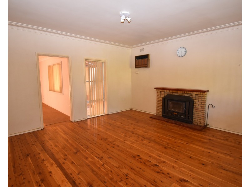 50 Gobolion Street, Wellington NSW 2820