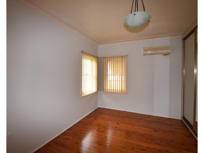 50 Gobolion Street, Wellington NSW 2820