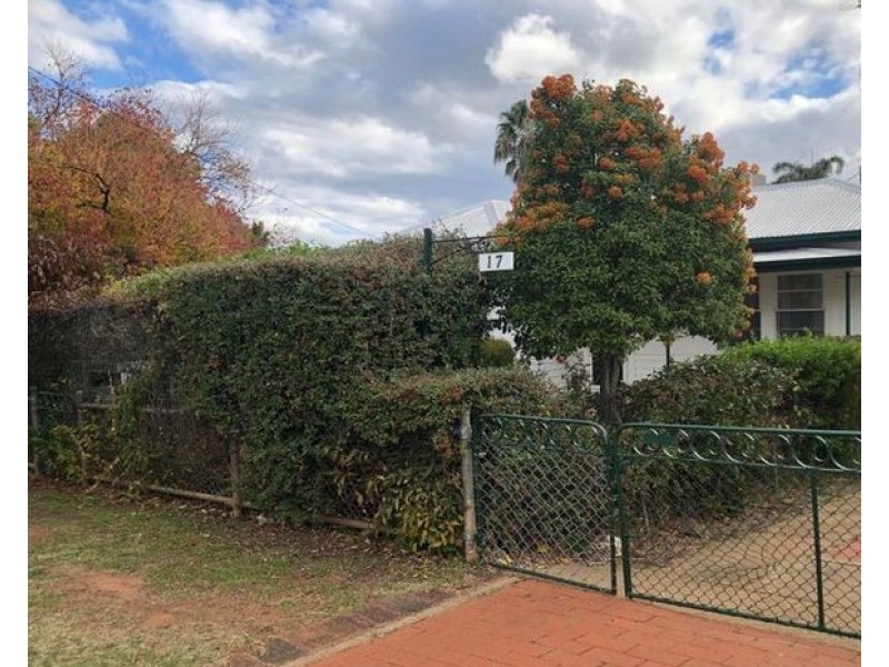 17 Parkes Street, Wellington NSW 2820