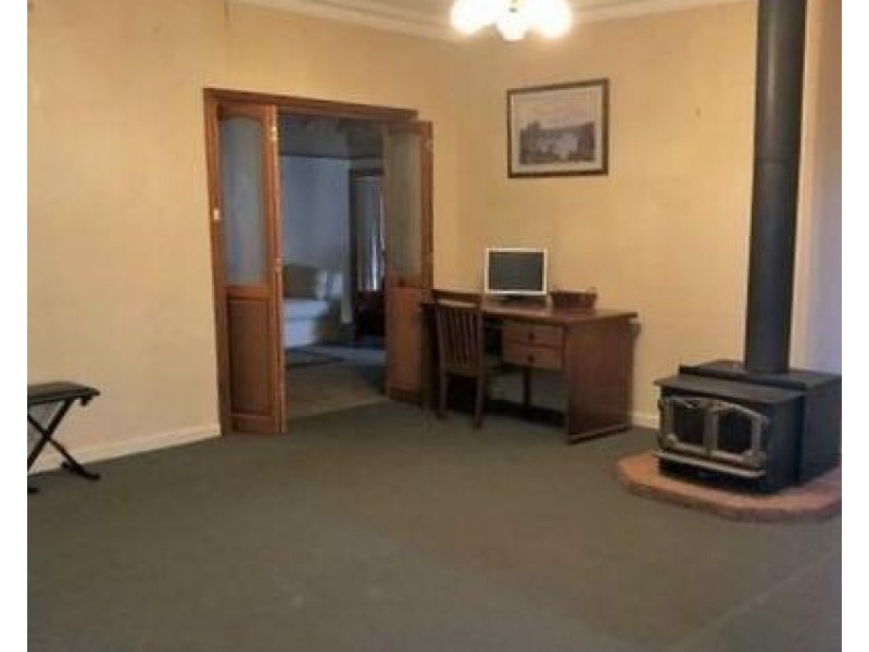 17 Parkes Street, Wellington NSW 2820