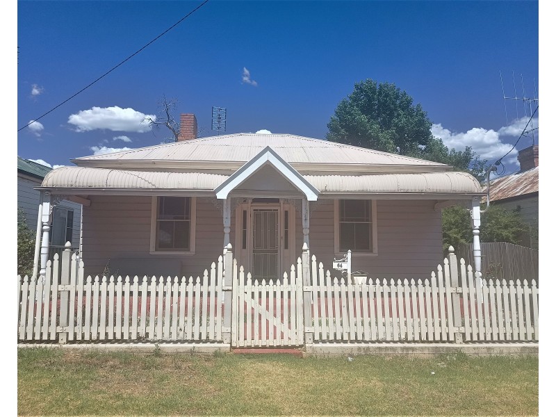 64 Simpson Street, Wellington NSW 2820