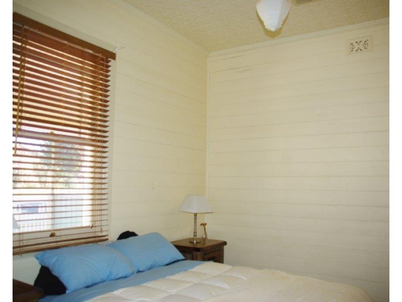 64 Simpson Street, Wellington NSW 2820